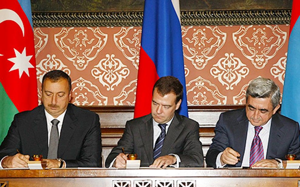 Президенты Ильхам Алиев, Дмитрий Медведев и Серж Саргсян в замке Майендорф